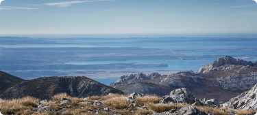 山区与地形复杂区域