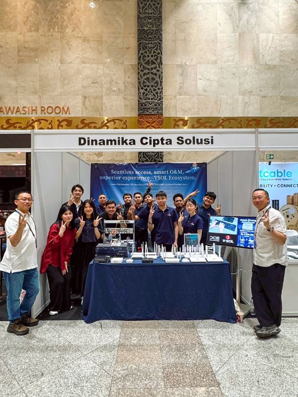 A group photo at the APJII 30th anniversary